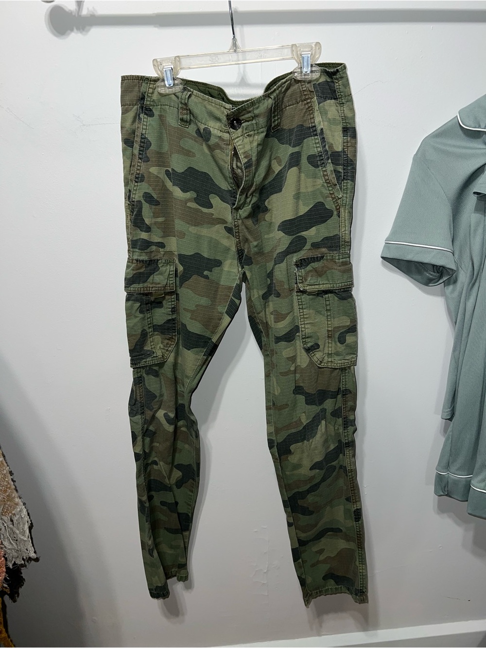 Men's Camo Cargo Pants - Olive Green